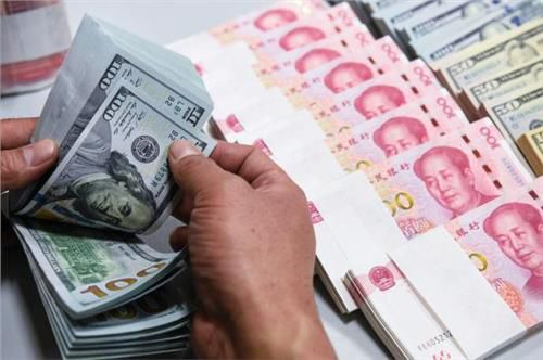 中国证券报:央行行长易纲回应外汇市场波动:正在密切关注