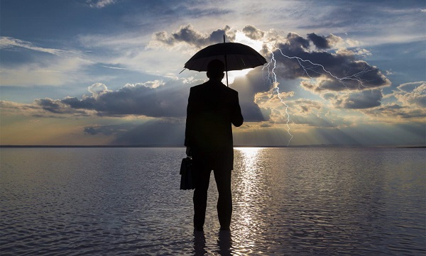 鲍威尔:货币政策面临“双向挑战”,没有毫无风险路径