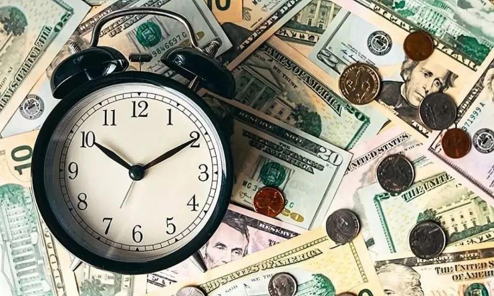 美国8月关税收入创历史新高 财政赤字仍处历史高位